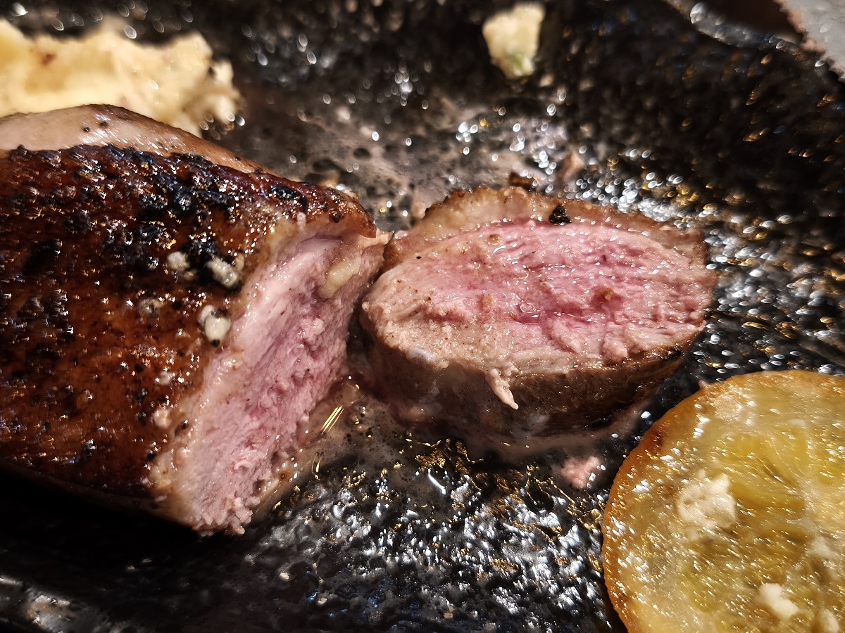 こんな高級感ある料理が格安!  Steak Bar