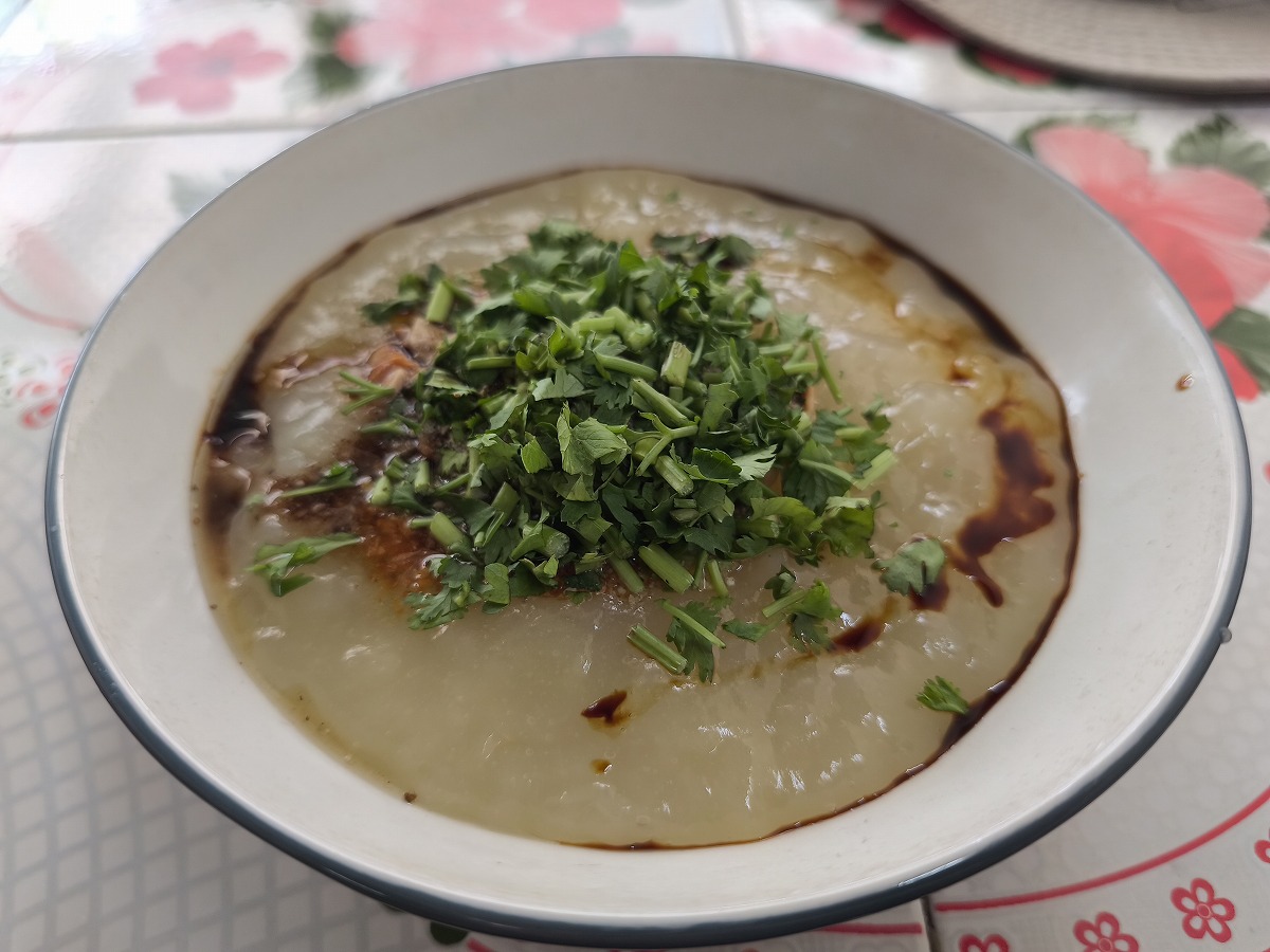 朝粥のおいしい店。ข้าวฟืนอุ่น (Tofu Porridge)
