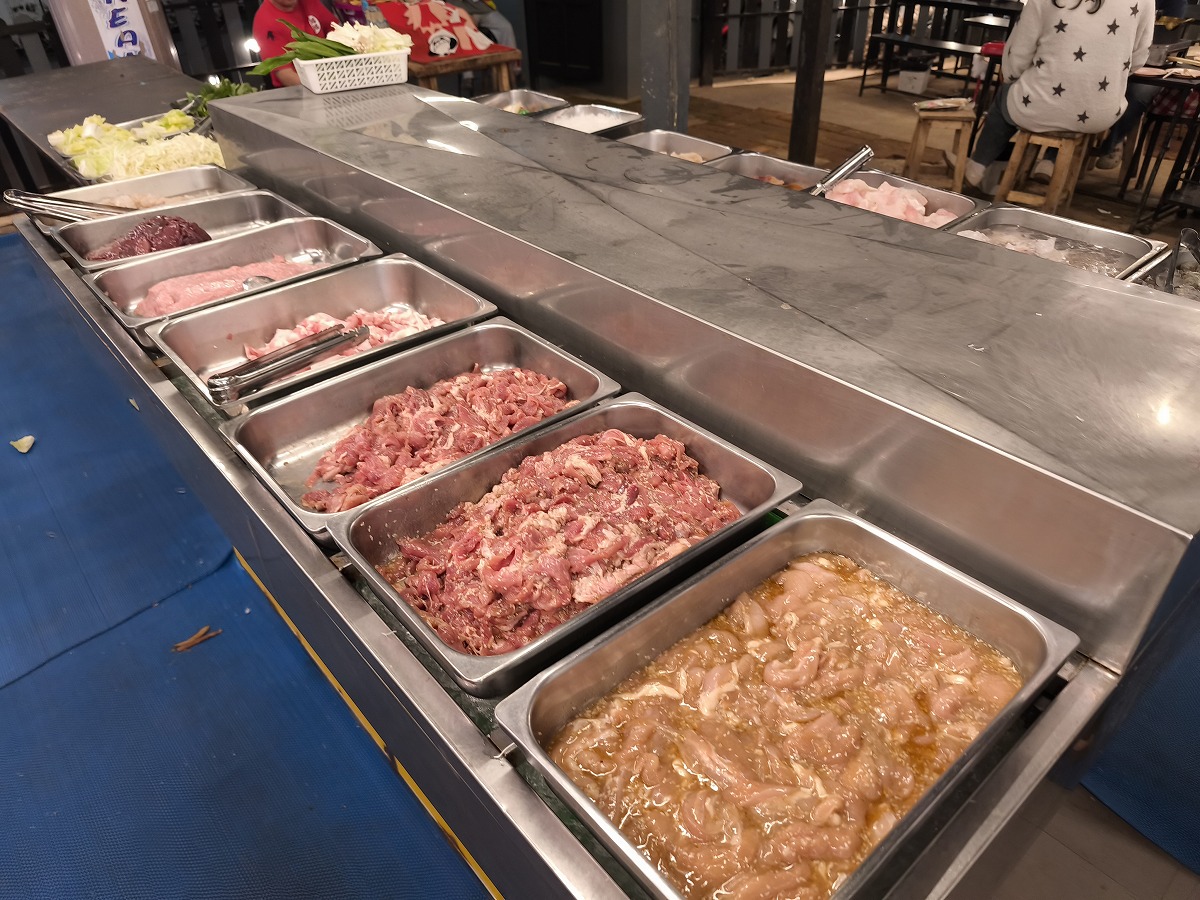 チェンマイで初のムーガタを食べる。Big Big Shabu บิ๊กบิ๊กชาบู - สันติธรรม 3