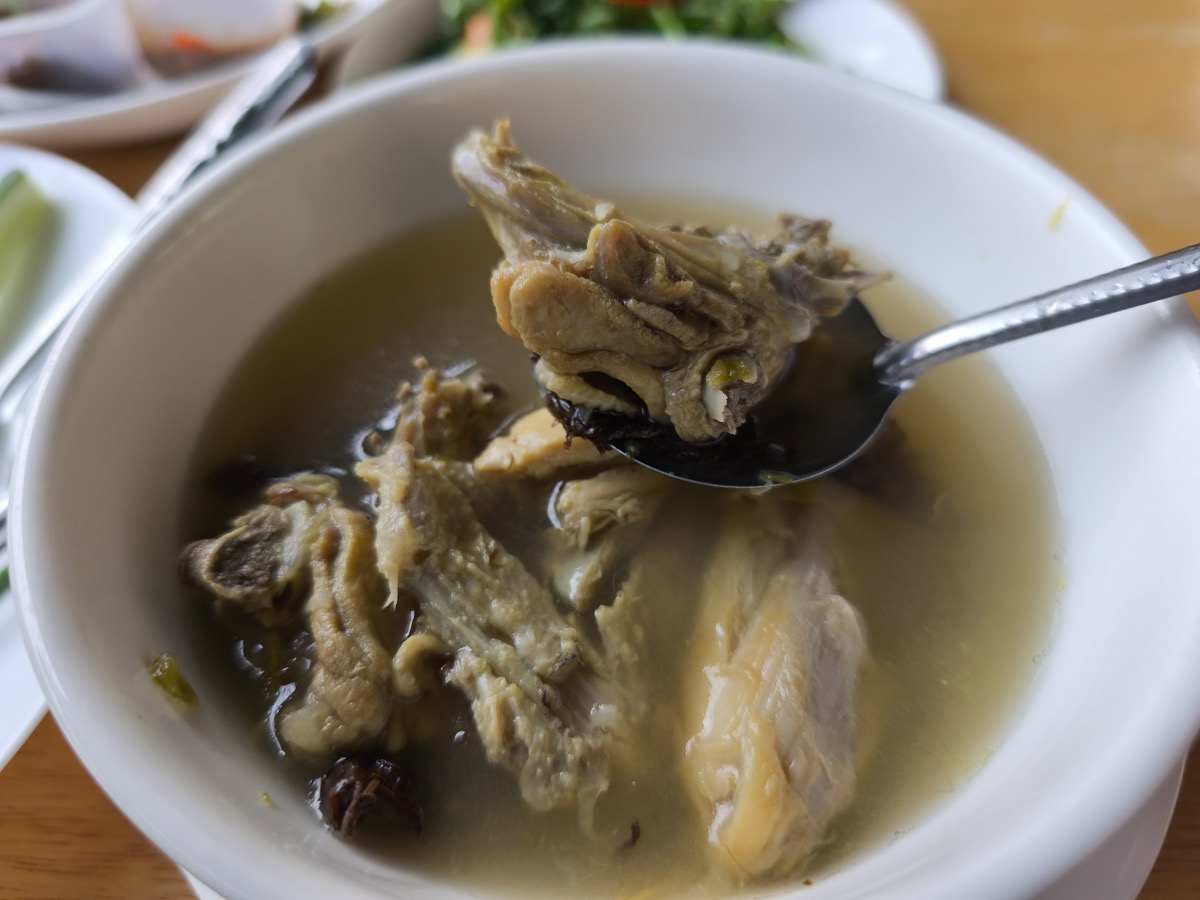 初のミャンマー料理。キッタヤーレストラン