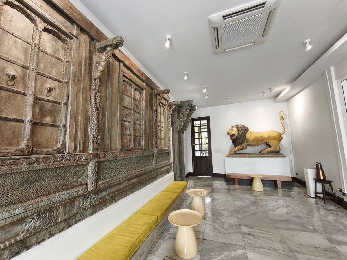 おしゃれなカフェ。es•pe•cial Coffee Bar