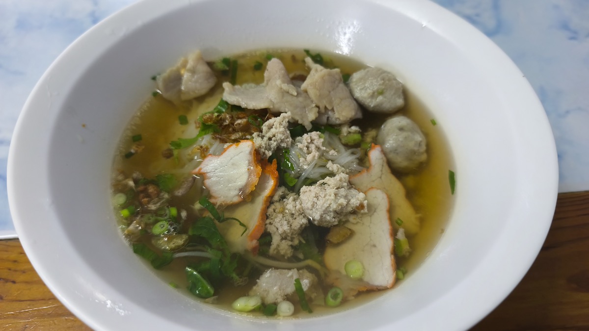 朝食にいい/เต็งรุ่งเรือง（Teng Rung Rueang / テン・ルンルアン）
