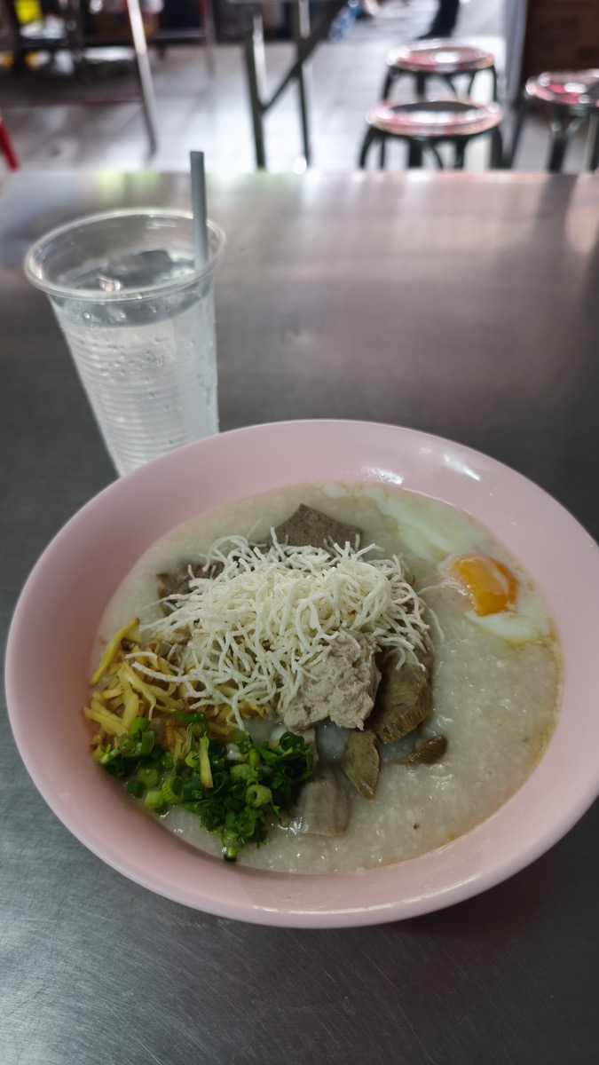 ジョークの店。ジョーク トンパヨーム