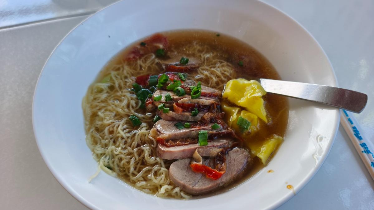 いつも通りがかりの気になる店。เฮียหมูรสเลิศ