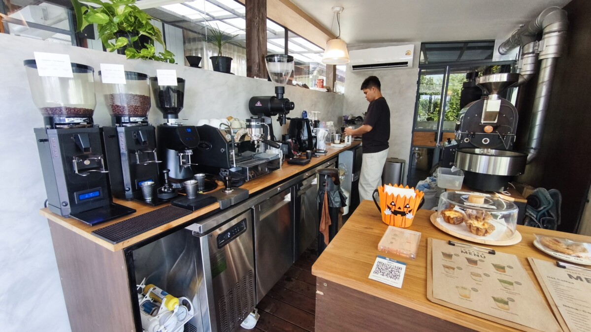 近所のコワーキングスペース。ISSARA Coffee Space